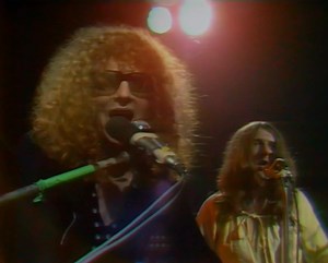 Mott the Hoople "Rock'n'Roll Queen" Live at Taverne de l'Olympia, Paris, France 9/29/1971！ ---- Another legend is gone. Mick Ralphs, founding member and guitarist of Mott The Hoople and Bad Company, has passed away. He was 81. R.I.P. | Rock'n'Roll Relaxin