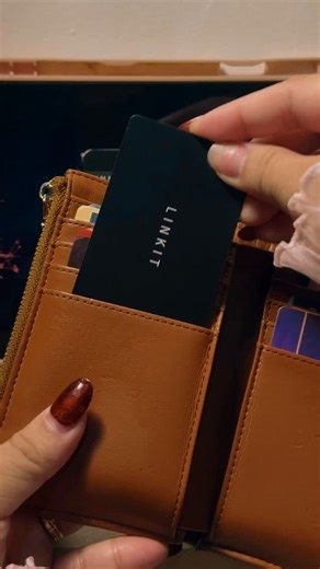 Ella Siapco on Instagram: "Easy sharing. Instant connection. All my info in one smart link. #Linkit #SmartCallingCard #DigitalBusinessCard NextGenBusinessCard VibeandVerve"