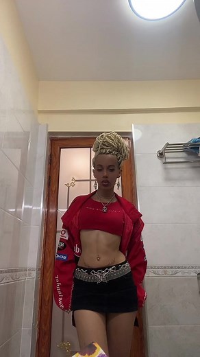 Body shaped like cola ⏳ #tiktokkenya #tiktokke #fyp #tiktok #racerjacket #destroylonely #lone