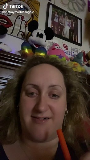 Cozy Room Decor with Plush Toys and Relaxing Ambiance