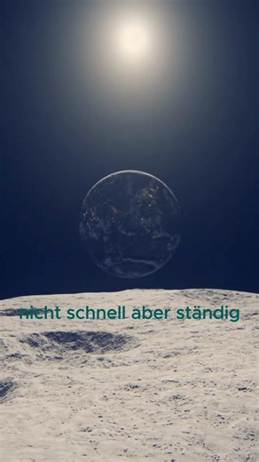 Der Mond entfernt sich von der Erde