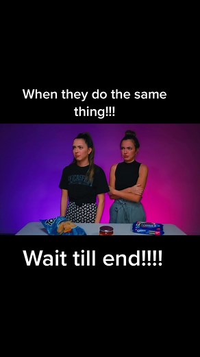 Watch until END!!!!!🤣 should I go live soon ?????? #fyp #yay #merrelltwins #twinsisters #bffs #twinnerfamily #ffff #merrellxxtwins #fy #fypppppppppp
