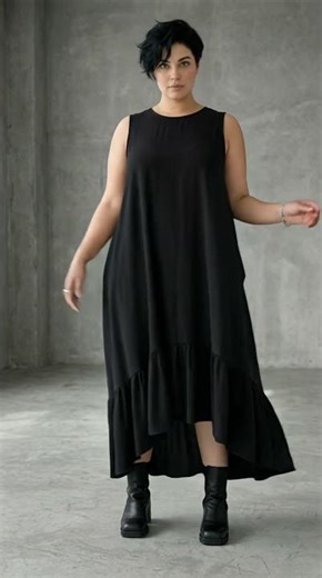 Schwarzes Oversize Kleid mit Volant · Avantgarde Lagenlook Plus Size