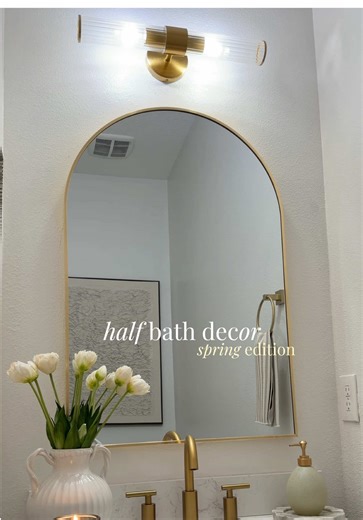 Spring Bathroom Decor Ideas with Fresh Flowers