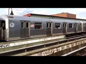 R42 Manhattan bound J train leaving Gates Avenue