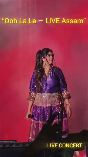 Shreya Ghoshal Suddenly Started THIS Song 😍 Crowd Went Crazy! | Assam LIVE