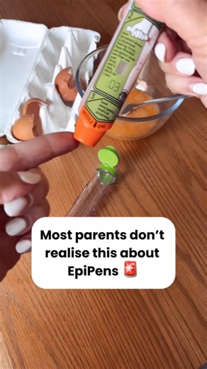 When you’re handed an EpiPen at the chemist, don’t rush out the door just yet. 👉🏼 Always check the expiry date before you leave. It’s more common than you think for chemists to dispense EpiPens with only a few months left before expiry, especially if they’re trying to move older stock. Here’s the part most parents aren’t told: 💡 You’re entitled to a FULL YEAR on your EpiPen where possible. 💡 Pharmacies are reimbursed when expired pens are returned to the manufacturer, so always advocate for 