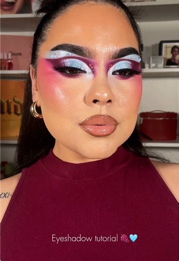 Eyeshadow tutorial 🍇🩵 ______ @Morphe Cosmetics Sweetest tea palette @Alter Ego Beauty Mystique palette @Lilly Lashes Ibiza @Whats Up Beauty Burgundy mascara @IL MAKIAGE