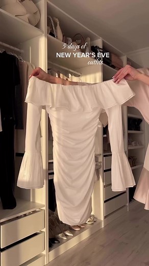 25 reactions | 1 chiếc Outfit chuẩn Party queen không thể không chiếm spotlight cho các galz đây ♥️ https://shope.ee/5pjaiv642T ♥️ | CROP TOPs | Facebook