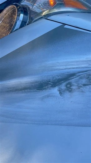 Local scammer in Las Vegas, Nv people watch out damaged my vehicle. Drives a white truck