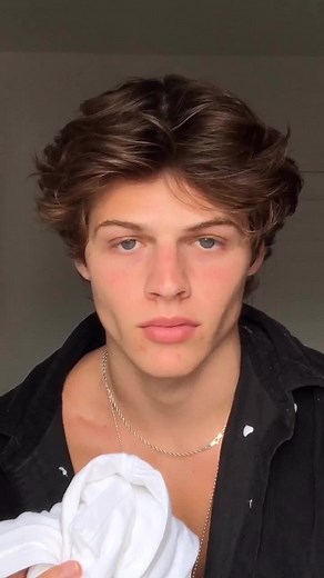 I’ve gotten a lot of comments telling me to do this so here you go :)