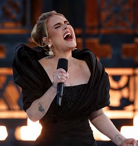 PLAYLIST: Greatest Female Artists of All Time