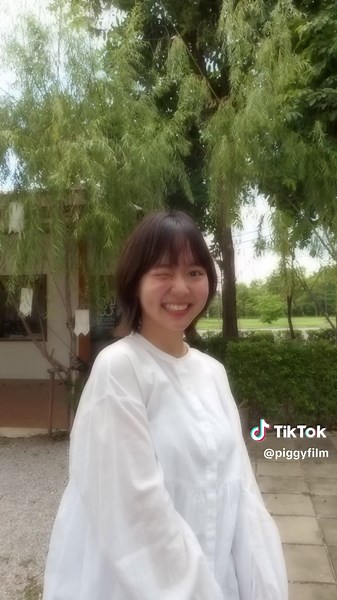 Nikon Coolpix S3700 Photography: Capturing Rain and Bubbles