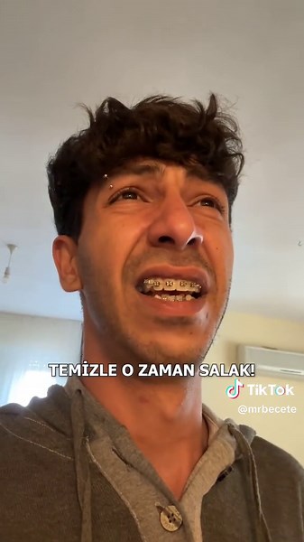 Realistik Hayaller ve İletişim Dalgaları