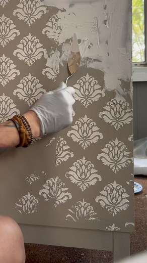 208 reactions · 15 comments | The Plaster Coat from @artstories_stamperia might be my new favorite medium. And the oversized palette knife is just 朗!!! I used those with one of their new stencils to create the dazzling dimensional faux finish you see at the end! #furnituremakeover #dıy #paintedfurniture #diyproject #interiordesign #furnitureart #vintagefurniture #furnitureflip | CeCe ReStyled | Facebook