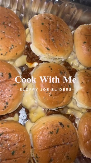 Saida’s Kitchen 👩🏾‍🍳💕 on Instagram: "Sloppy Joe Sliders 😮‍💨 #SloppyJoe #Sliders #lunchideas #dinnerideas #explore #trending #viral #viralreels"