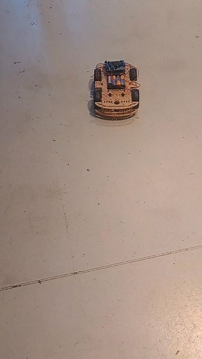 11 reactions | Prima "plimbare" a șasiului smart car 4WD montat la clubul de coding și robotica! #filiala4 #robotica | Filiala 4 - Centrul Info-Documentar Valeriu Braniste | Facebook