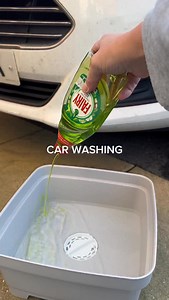A well needed car wash 🧽🫧 #cleantok #cleaningmotivation #carclean #asmrcleaning #satisfyingclean | Clean with Anouk