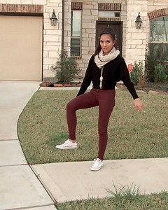 Teen goes viral with gravity-defying dance move