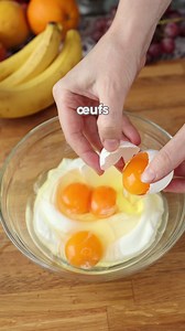 88K views · 576 reactions | Cheesecake au chocolat – seulement 3 ingrédients !  Facile, léger… et tellement bon  Ingrédients : * 350 g de yaourt grec (ou alternative végétale) * 4 œufs * 200 g de chocolat fondu (noir ou semi-sucré) | Recipe ideas | Facebook