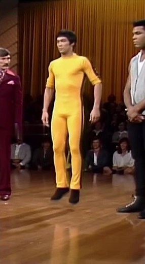 Bruce Lee’s Floating Step Looks IMPOSSIBLE 😱