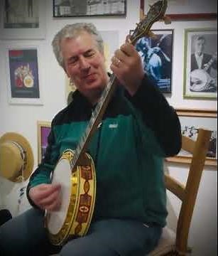 Sean Moyses, Chinatown, plectrum banjo.