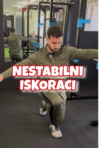 ❗️Nestabilni iskoraci mogu biti uzrokovani uskom bazom oslonca 🏋🏻 Imamo rješenje za to! #iskoraci #legday #trening #fitarena #osobnitreninzi