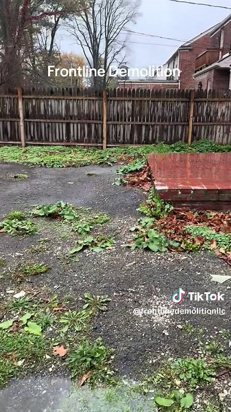 #frontlineworkers #frontlines #demo #demolition #demolitioncrew #clean #cleanouts #cleanoutservices #cleanoutservices♻️ #asbestosremoval #asbestosawareness #fyp #fyp #fyp #demo #demolition #woodpaneling #removal #hardwood #floorremoval #fresh #freshcanvas #magic #construction #homerenovation #restoration #frontline #demoworkers #demolitionmadeeasy #fyp #fy #fypage #homedesign 🦺 #rain #rain rain go away its #demoday