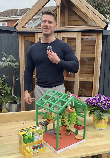 Creating Your Own Miniature Garden with Miniverse