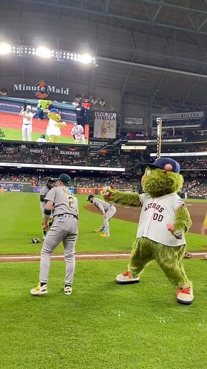 F is for friends who do stuff together… | Houston Astros Orbit
