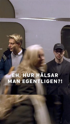 Hur hälsar man bäst på nån, "WHÖÖÖH" eller "trevligt att ses"? Sveriges sämsta bögklubb / SVT Play