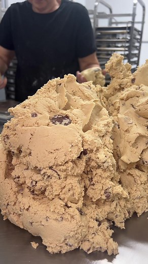 behind the scenes #nutella #cookiedough #biscoff #fyp #dubai