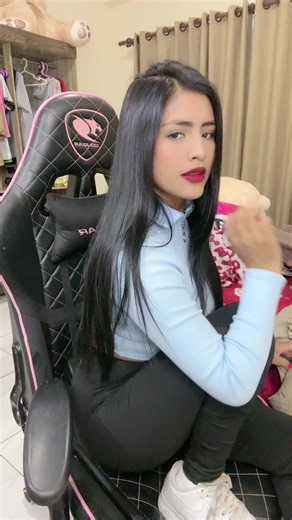 TikTok Bolivia Lip-sync Performance