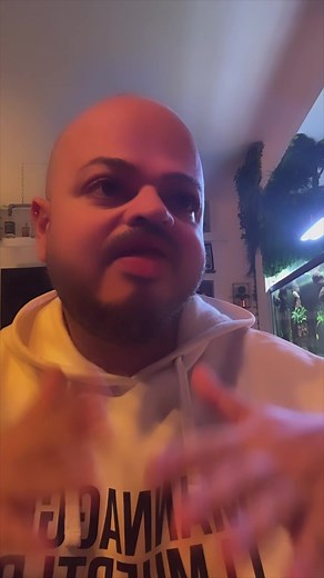 1.4M views · 82K reactions | IMBARAZZI - QUANDO SEGUIRE I TREND SU TIK TOK PUÒ FAR MALE | Giuseppe Mandrake Ninno | Facebook