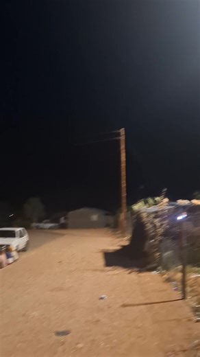 Dis hoe Wegdraai lyk vanaand nadat 'n gedeelte van die ligte vandag deur ons instandhoudingspan herstel is. Die herstelwerk duur voort. | Kheis Local Municipality