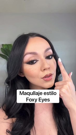 285K views · 10K reactions | Maquillaje estilo foxy eyes #makeup #maquillaje | Fer Lopez | Facebook