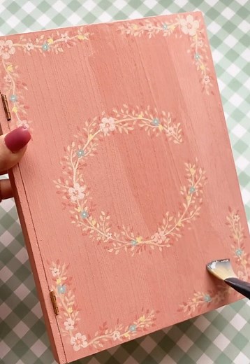 DIY Book Craft Ideas for Creative Weekends