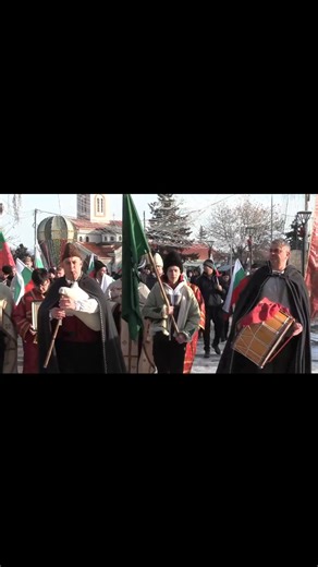 Скъпи съграждани, 📅 Очакваме Ви, за да отбележим заедно един от най-светлите християнски празници — Богоявление (Йордановден) на 6 януари 2026 г. И тази година ще спазим традицията с ваденето на Богоявленския кръст и леденото мъжко хоро в река Лесновска. Програма на събитието: ➤ 08:30 ч. – Божествена Света Литургия в храм „Св. Николай Мирликийски Чудотворец“, гр. Елин Пелин ➤ 09:45 ч. – Литийно шествие от храма към река Лесновска /в района на Черния мост/ ➤ 10:00 ч. – Велик Богоявленски Водосве