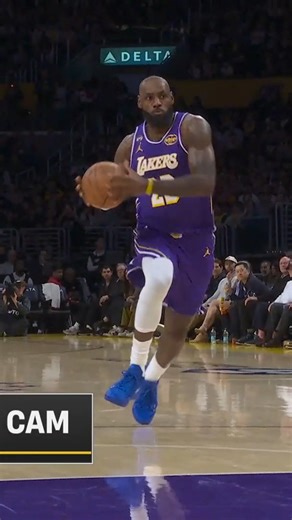 LeBron James is a one-man wrecking crew in transition 😤 📲 NBA League Pass is now 30% OFF 👉 https://bit.ly/NBALeaguePassxPH #NBAPhilippines #NBAHighlights #NBALeaguePass | NBA Philippines