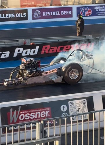 [S03E10 - Supercharged Slingshots] Doing things how things used to be done! 3 minutes of NOSTALGIA. Who doesn’t love a slingshot? Especially when they’re running on Nitro! Some of the coolest-looking vehicles in all of drag racing! Clearly, the driver sits behind the engine, exposed to a myriad of different dangers should the motor expire or play up in any way! Smoke, oil, fire and debris. (Great name for a rock album…?) Drag Racers are made of steel but in my opinion, you must be some form of d