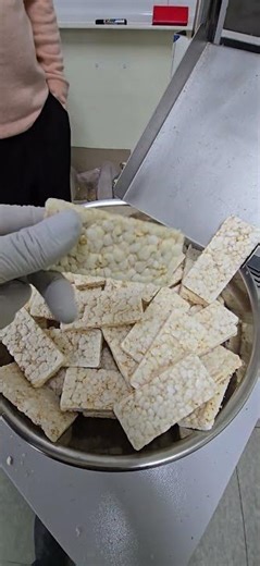 40x90mm Rectangle Rice Cake Machine manufactured demo by Shinyoung Mechanics #food #snacks #ricecake