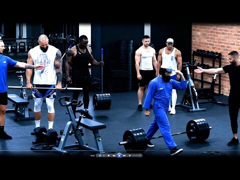 Cleaning staff DESTROY the reputation of 6 arrogant bodybuilders 😱Anatoly's gym Fitness prank #2