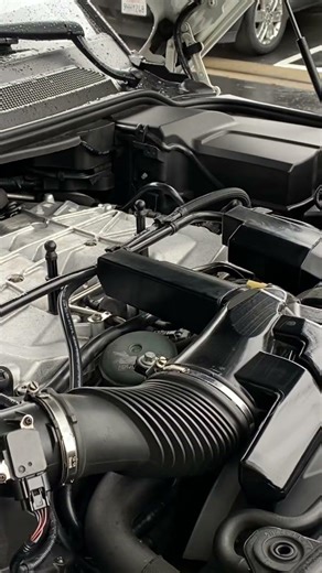 2012 Range Rover Sport bad engine mount left side.