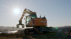 CASE E-Series wheeled excavators have joystick steering, cruise control, an automatic digging brake, ride control and a fine swing function, all designed to make the machines as comfortable and as easy to operate as possible. Put your operator in the best seat in the business, with the latest CASE wheeled excavator. | CASE Construction Equipment