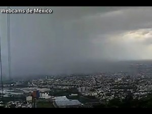 Webcam captó tormenta que cayó en León, Guanajuato