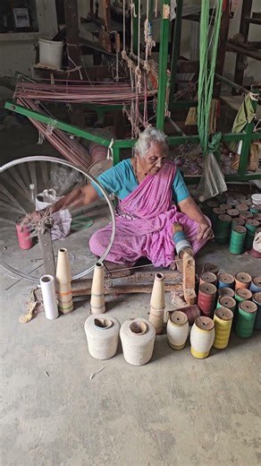 Handmade Thread Using Spinning Wheel by grandma #spinning #thread #viral #yarn