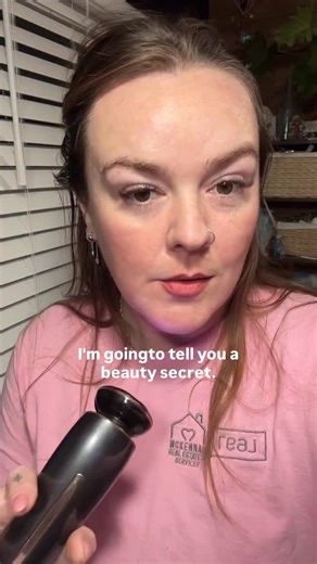Shaughnessy Dusling | Long Island Real Estate Expert on Instagram: "I’ve been using this V-lifting device consistently, and it’s become part of my nightly routine. It focuses on facial lifting, contour definition, and firming, with lifting modes designed to sculpt the jawline and cheeks. I like using it after applying serum, gliding upward along my face. It really helps reduce puffiness and makes my jawline look more defined, especially on tired days. If you struggle with facial swelling or want