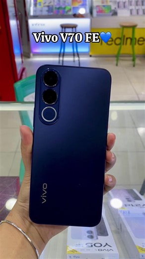 Price list : - 8 8/256GB Rp 6.499.000 - 12 12/256GB Rp 7.199.000 Color : - Musk Purple - Ocean blue - Titanium Silver Processor : Dimensity 7360 Turbo Battery : 7000 mAh Charging Power : 90W Screen : AMOLED 1.5K Camera : Main Camera : 200MP OIS 8MP Super Wide Angle Selfie Camera : 32MP #edelweiscell #capturev7oseries #vivov70fe #fyp #vivov70_jambi @vivocampus Indonesia @gadgetvivo_