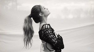 Iuliana Beregoi on Instagram: "Vineri ,30 septembrie ,pe canalul Mixton Music, noul meu single “Tu ma ai” Abia astept sa il ascultati❤️😘 @globalrecords @wearemixtonmusic"