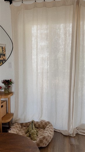 DIY outdoor patio table deets ⬇️⁠ ⁠ ✨️Materials Used:⁠ 12x12 round concrete pavers (tabletop) ⁠ 24 in scallop concrete garden edgers (base) ⁠ Liquid Nails (for strong adhesion) ⁠ Level (to keep it even) ⁠ ⁠ Steps: ⁠ 1️⃣ Arrange 2 of the scallop edgers together to create a sturdy base. ⁠ 2️⃣ Apply Liquid Nails to secure the pavers. ⁠ 3️⃣ Arrange and glue the last two scallop edgers to either side of the base for extra stability.⁠ 4️⃣ Place the round concrete paver on top, ensuring it's level.⁠ 5️